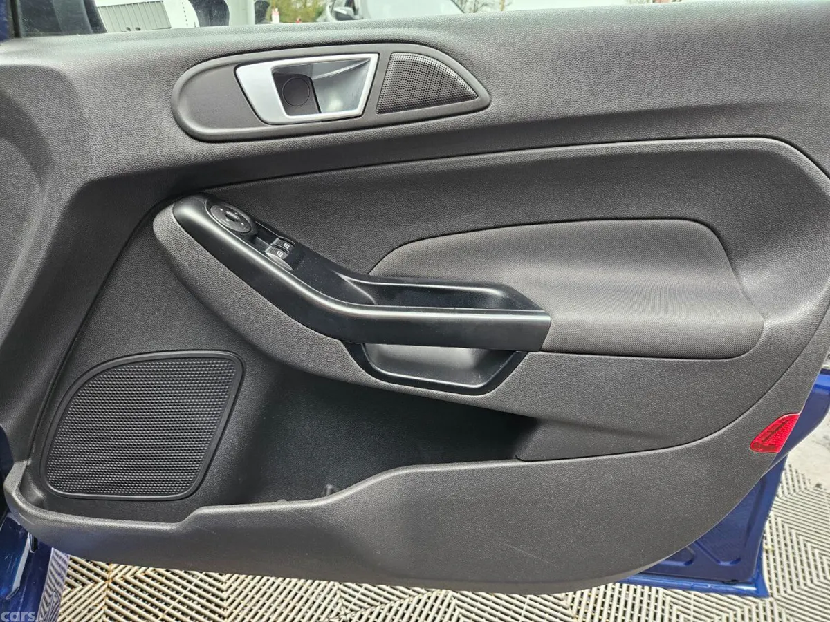 Ford Fiesta Hatchback, Petrol, 2017, Blue