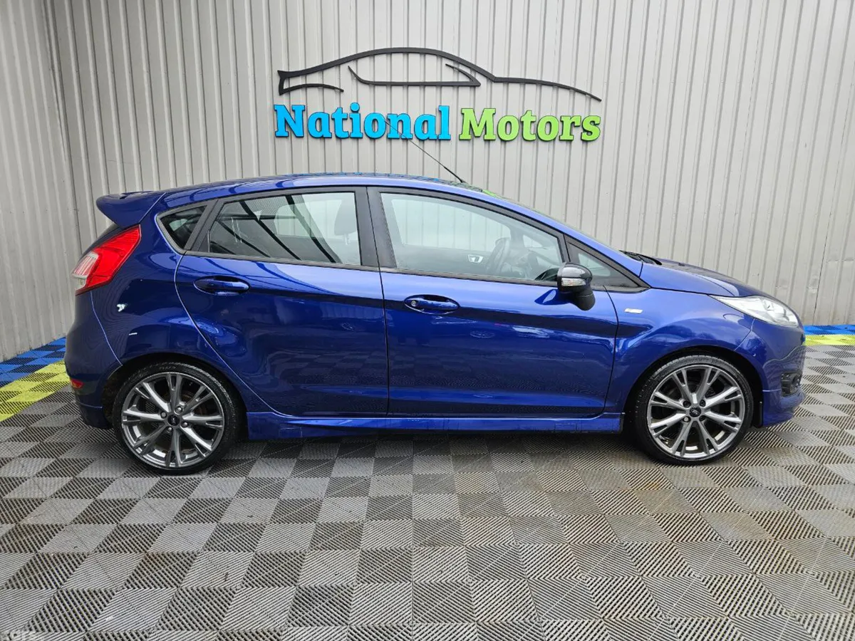 Ford Fiesta Hatchback, Petrol, 2017, Blue