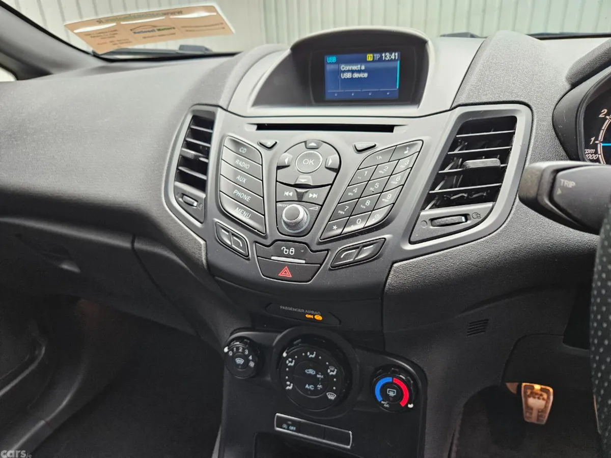 Ford Fiesta Hatchback, Petrol, 2017, Blue