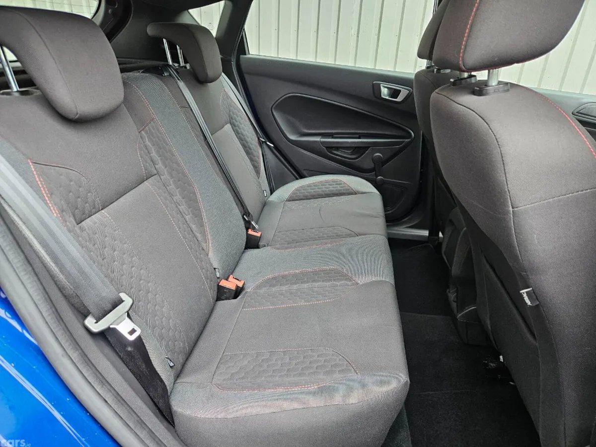 Ford Fiesta Hatchback, Petrol, 2017, Blue