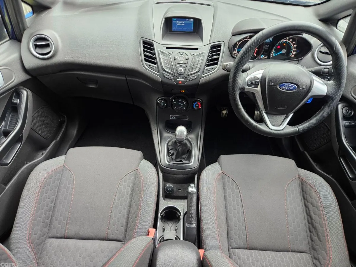 Ford Fiesta Hatchback, Petrol, 2017, Blue