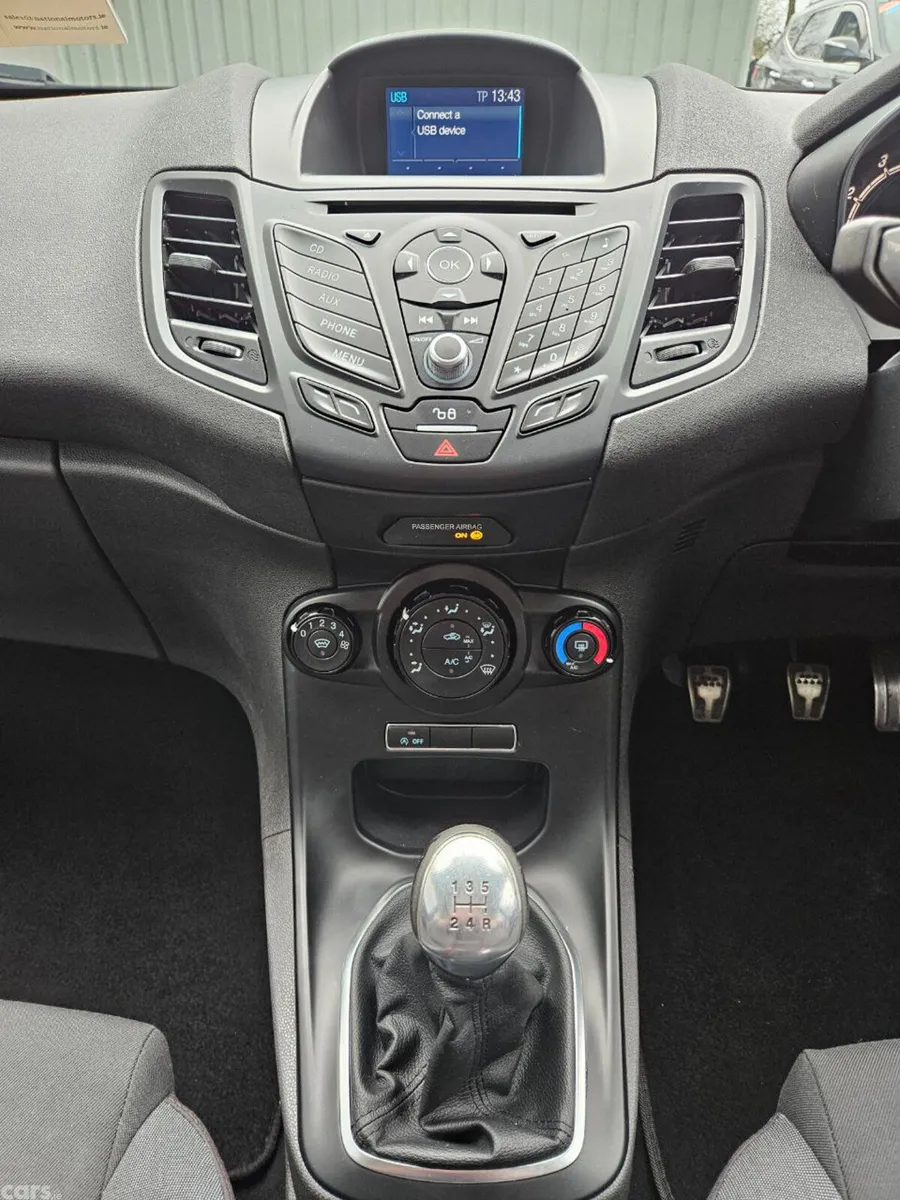Ford Fiesta Hatchback, Petrol, 2017, Blue