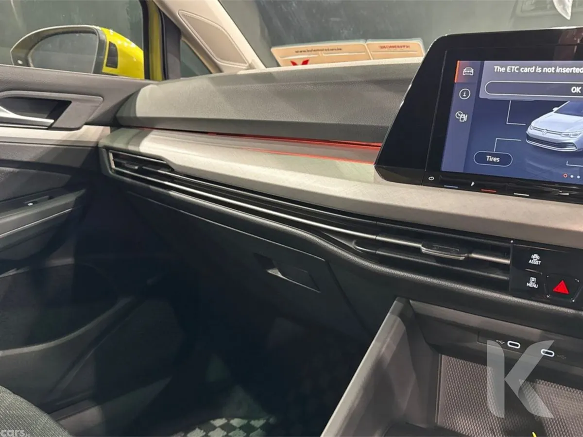 Volkswagen Golf Hatchback, Petrol Hybrid, 2021, Yellow
