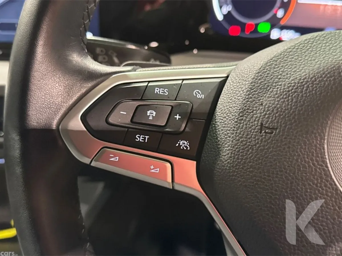 Volkswagen Golf Hatchback, Petrol Hybrid, 2021, Yellow