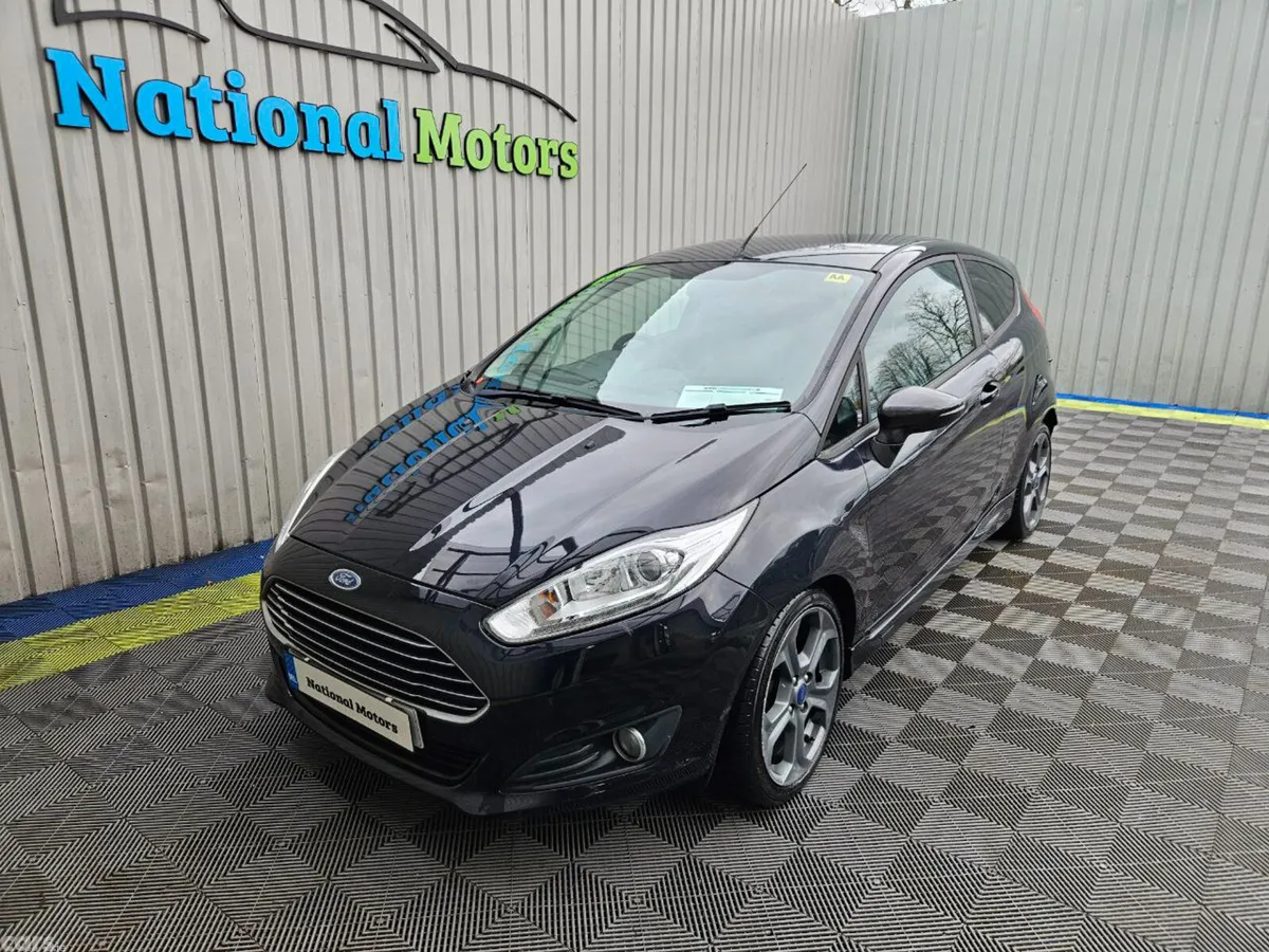 Ford Fiesta Hatchback, Petrol, 2014, Black