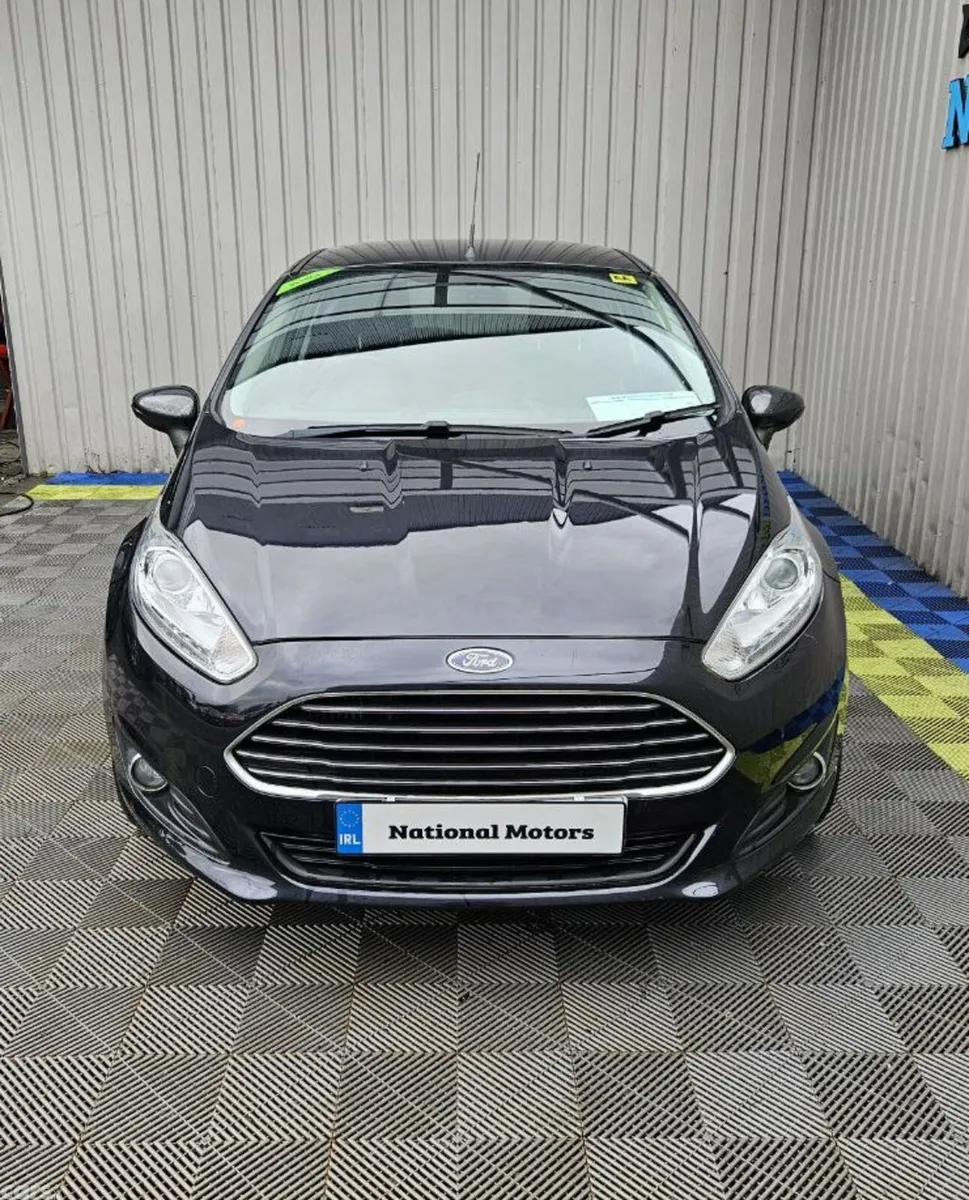 Ford Fiesta Hatchback, Petrol, 2014, Black