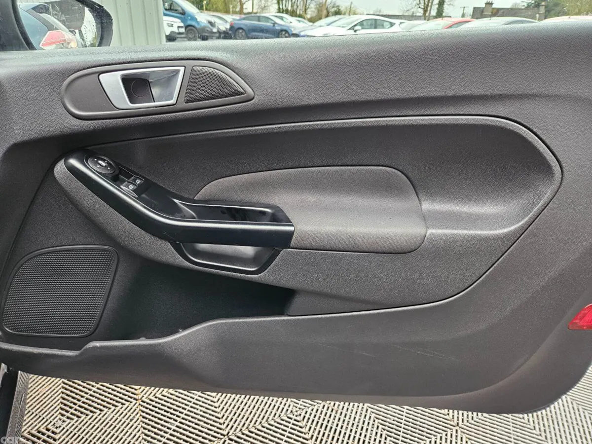 Ford Fiesta Hatchback, Petrol, 2014, Black