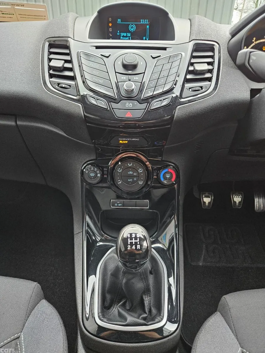 Ford Fiesta Hatchback, Petrol, 2014, Black