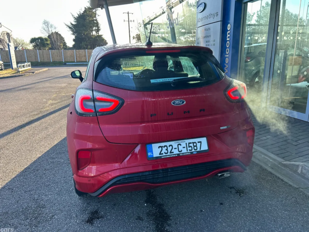 Ford Puma MPV, Petrol Hybrid, 2023, Red