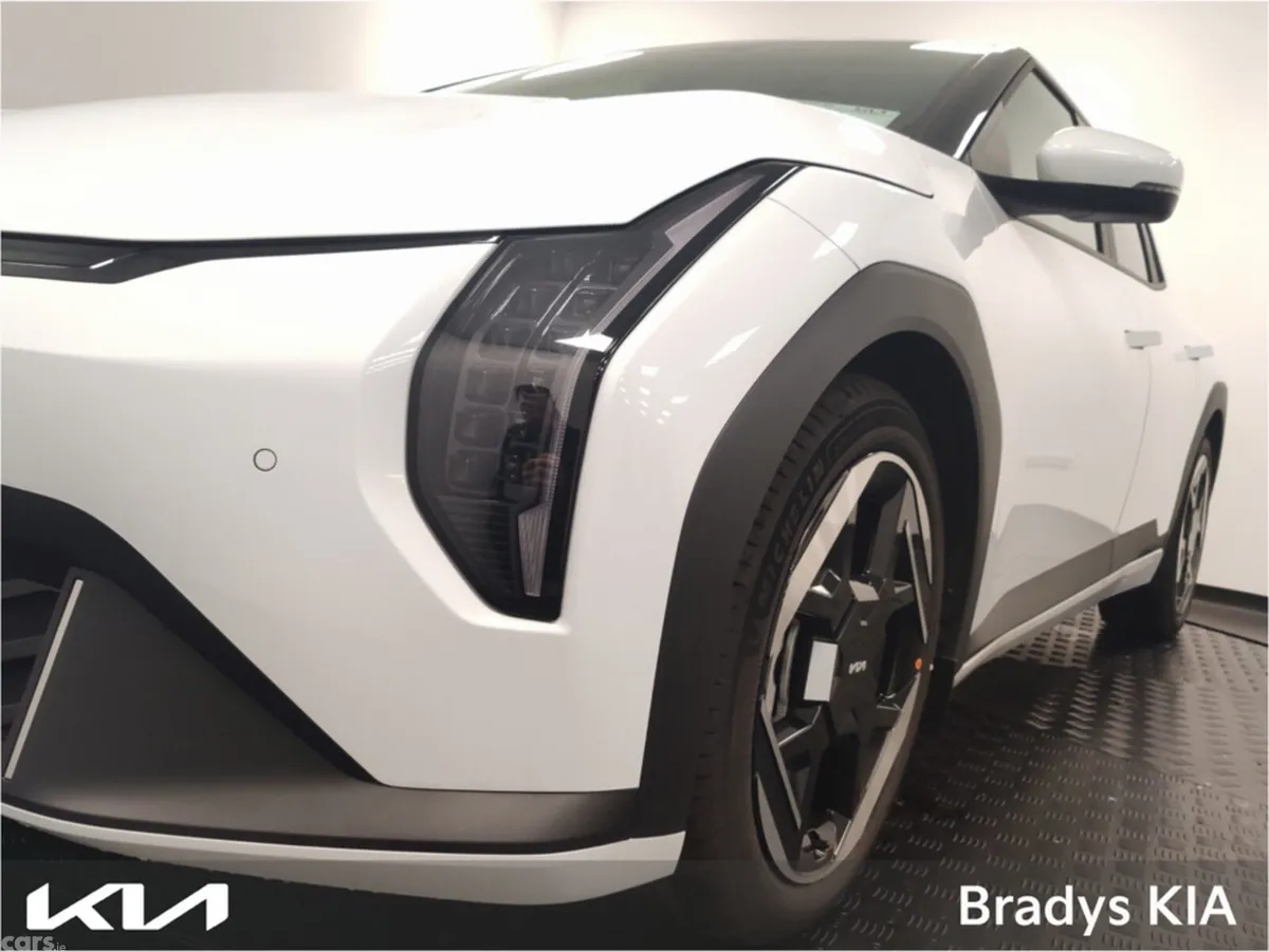 Kia EV4 Hatchback, Electric, 2026, White