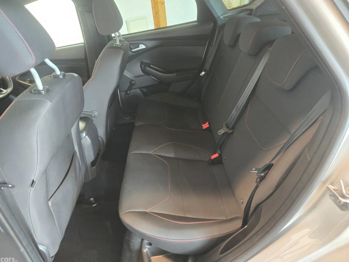 Ford Focus Hatchback, Diesel, 2017, Silver