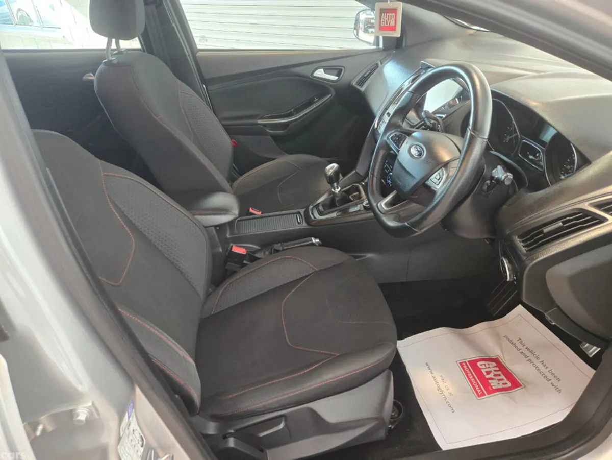 Ford Focus Hatchback, Diesel, 2017, Silver