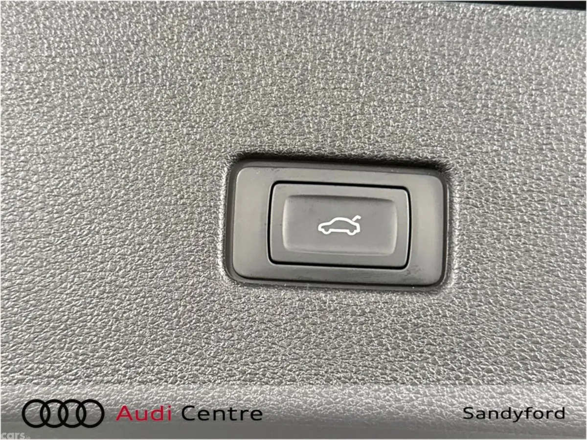 Audi Q8 SUV, Petrol Plug-in Hybrid, 2026, Grey
