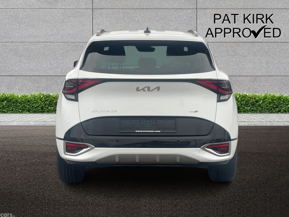 Kia Sportage Estate, Petrol Hybrid, 2023, White