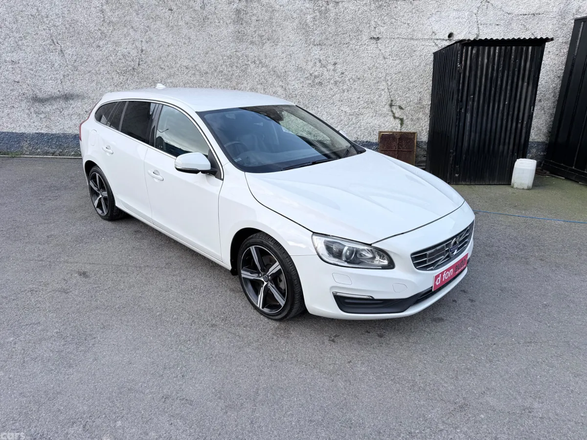 Volvo V60 Hatchback, Diesel, 2016, White