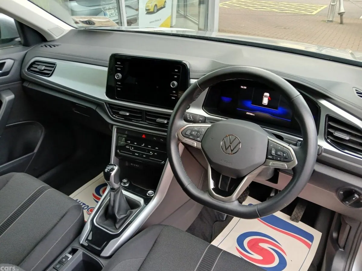 Volkswagen T-Roc SUV, Diesel, 2024, Silver