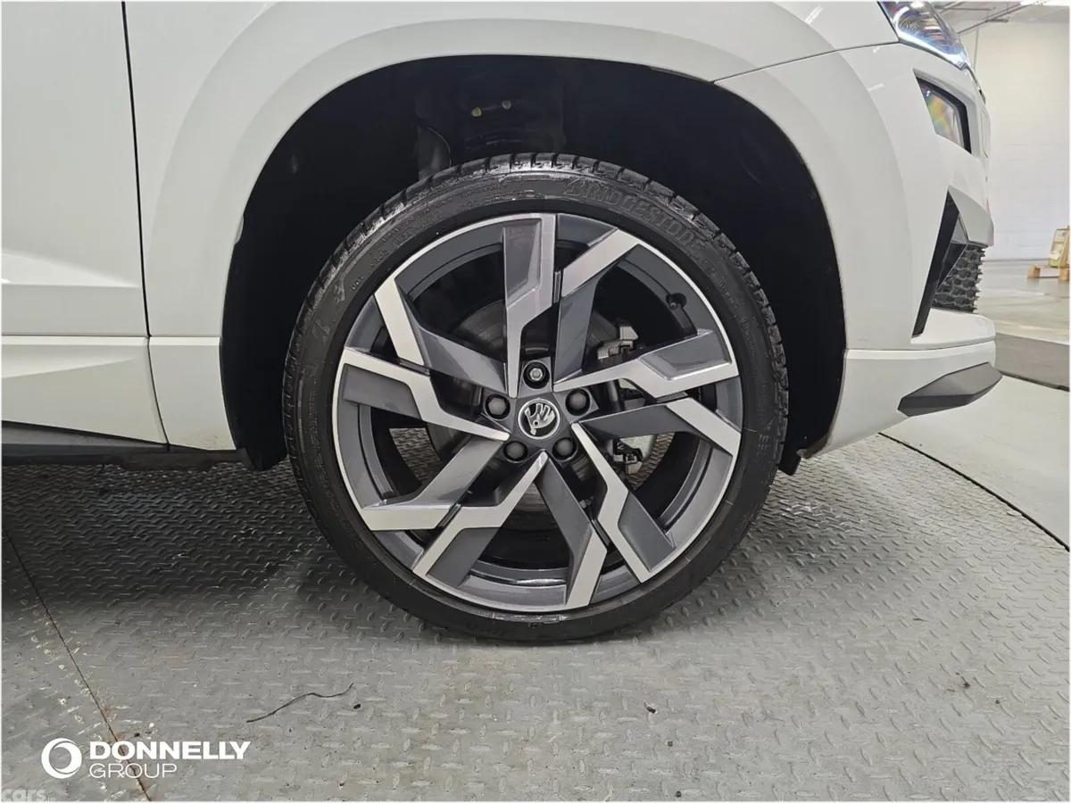 Skoda Karoq Estate, Petrol, 2025, White