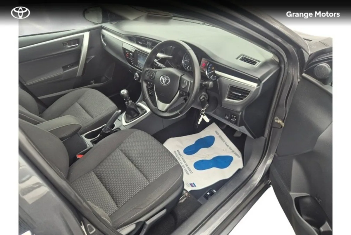 Toyota Corolla Saloon, Diesel, 2016, Grey