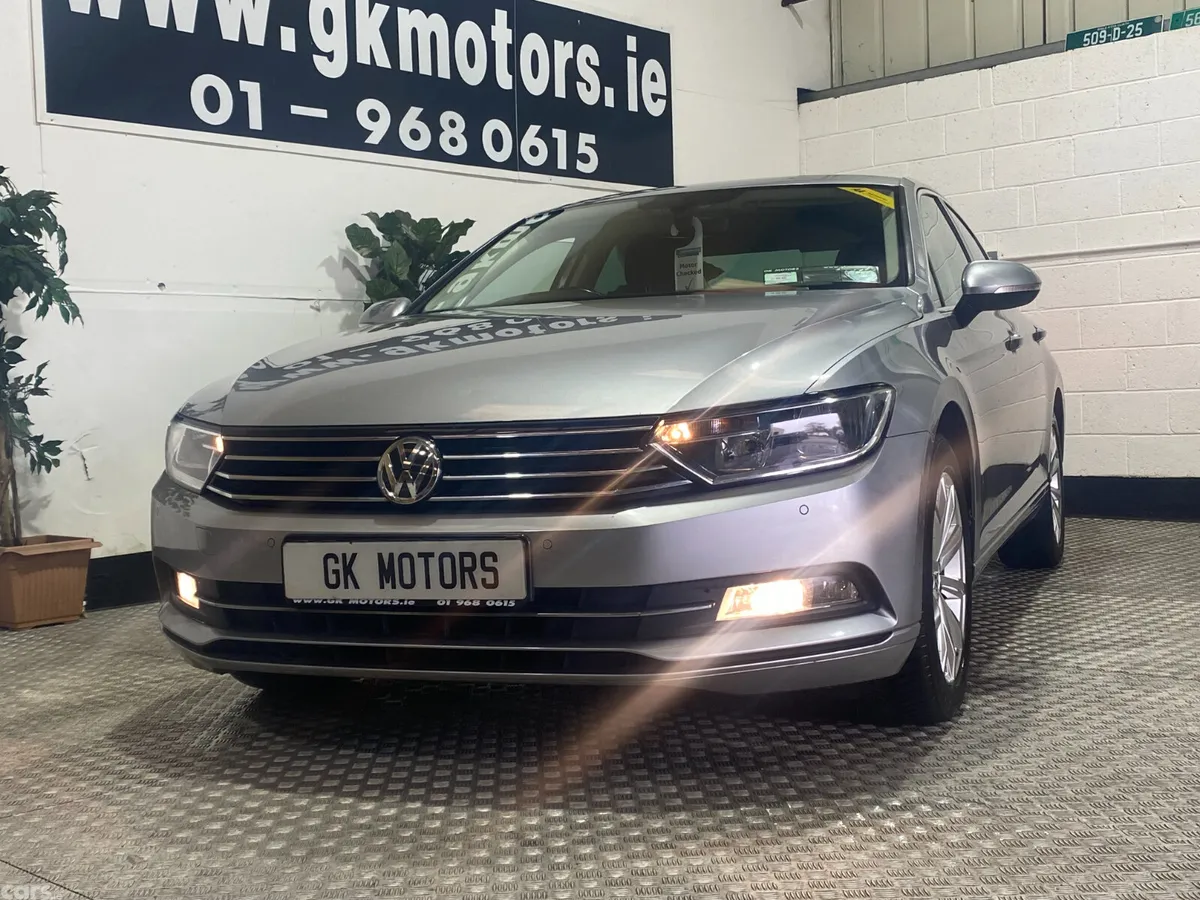Volkswagen Passat Saloon, Diesel, 2018, Grey