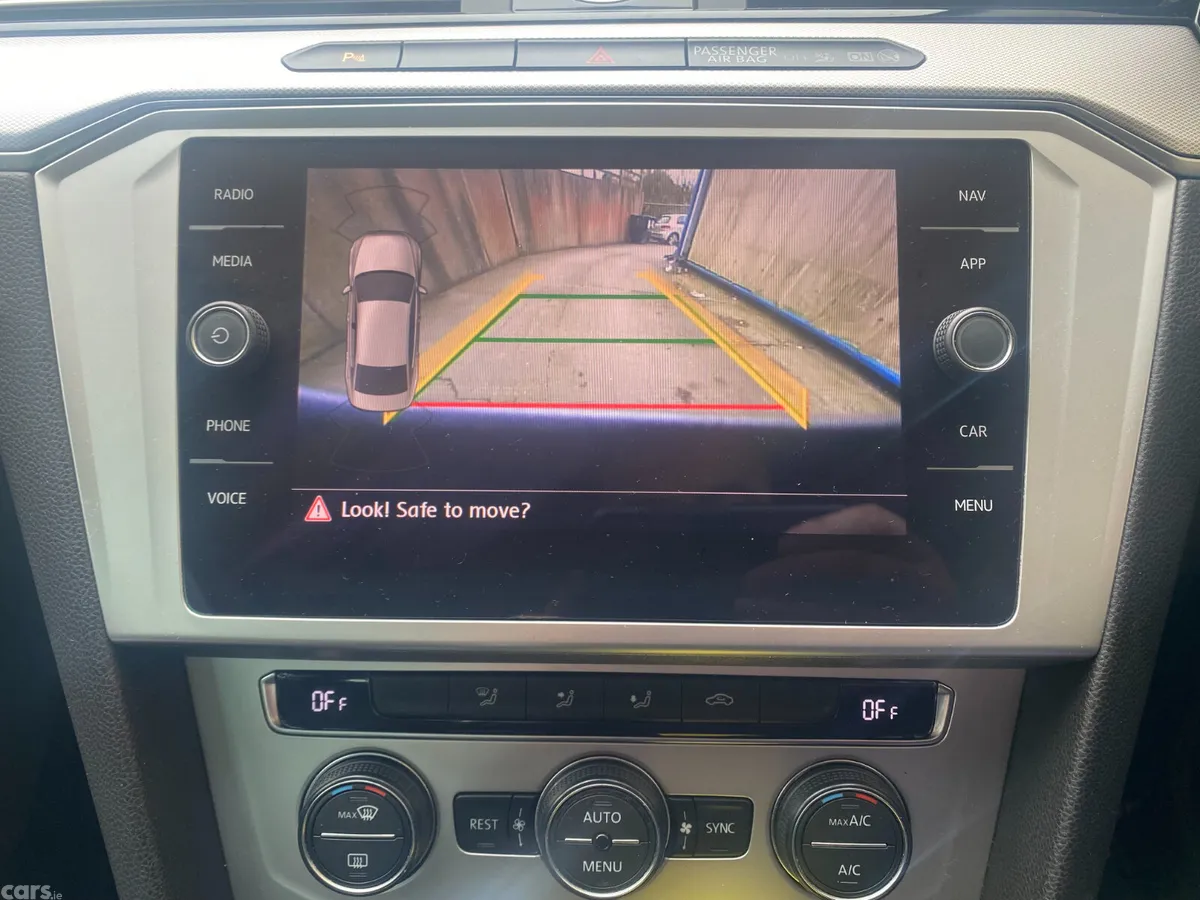 Volkswagen Passat Saloon, Diesel, 2018, Grey
