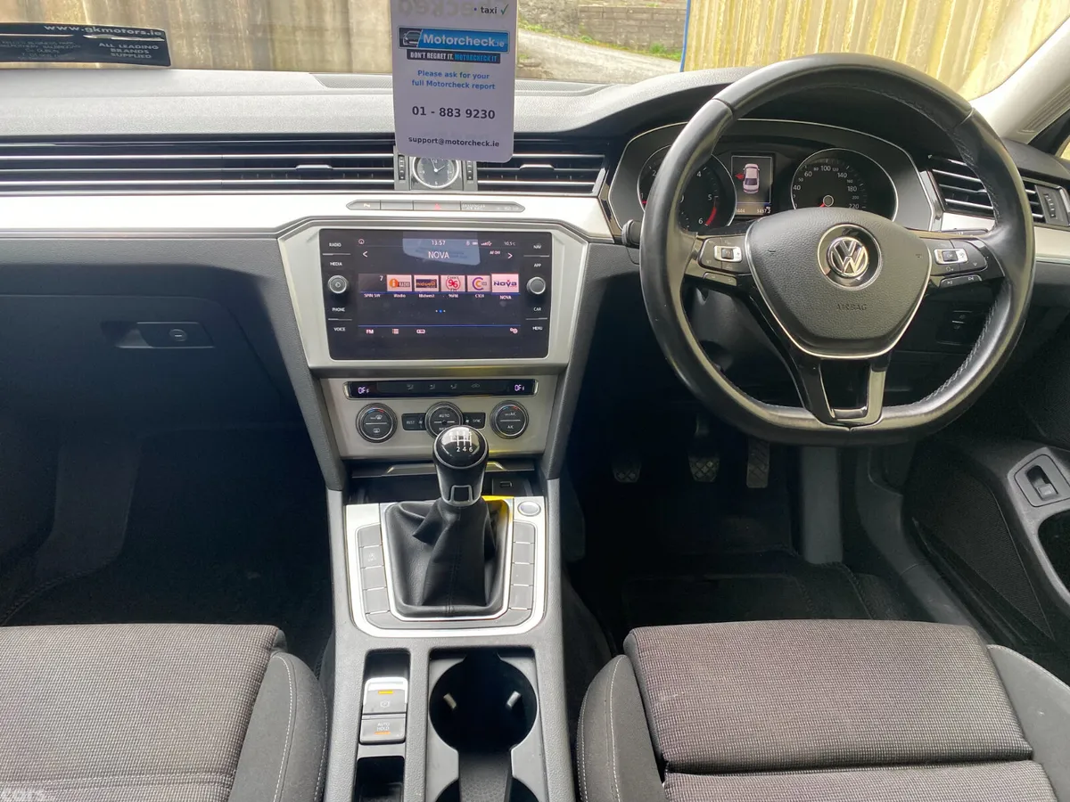 Volkswagen Passat Saloon, Diesel, 2018, Grey