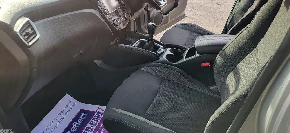 Nissan Qashqai Hatchback, Diesel, 2018, Silver
