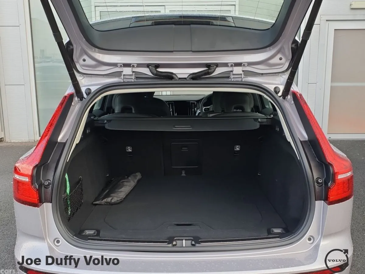 Volvo V60 Estate, Petrol Plug-in Hybrid, 2026, Silver
