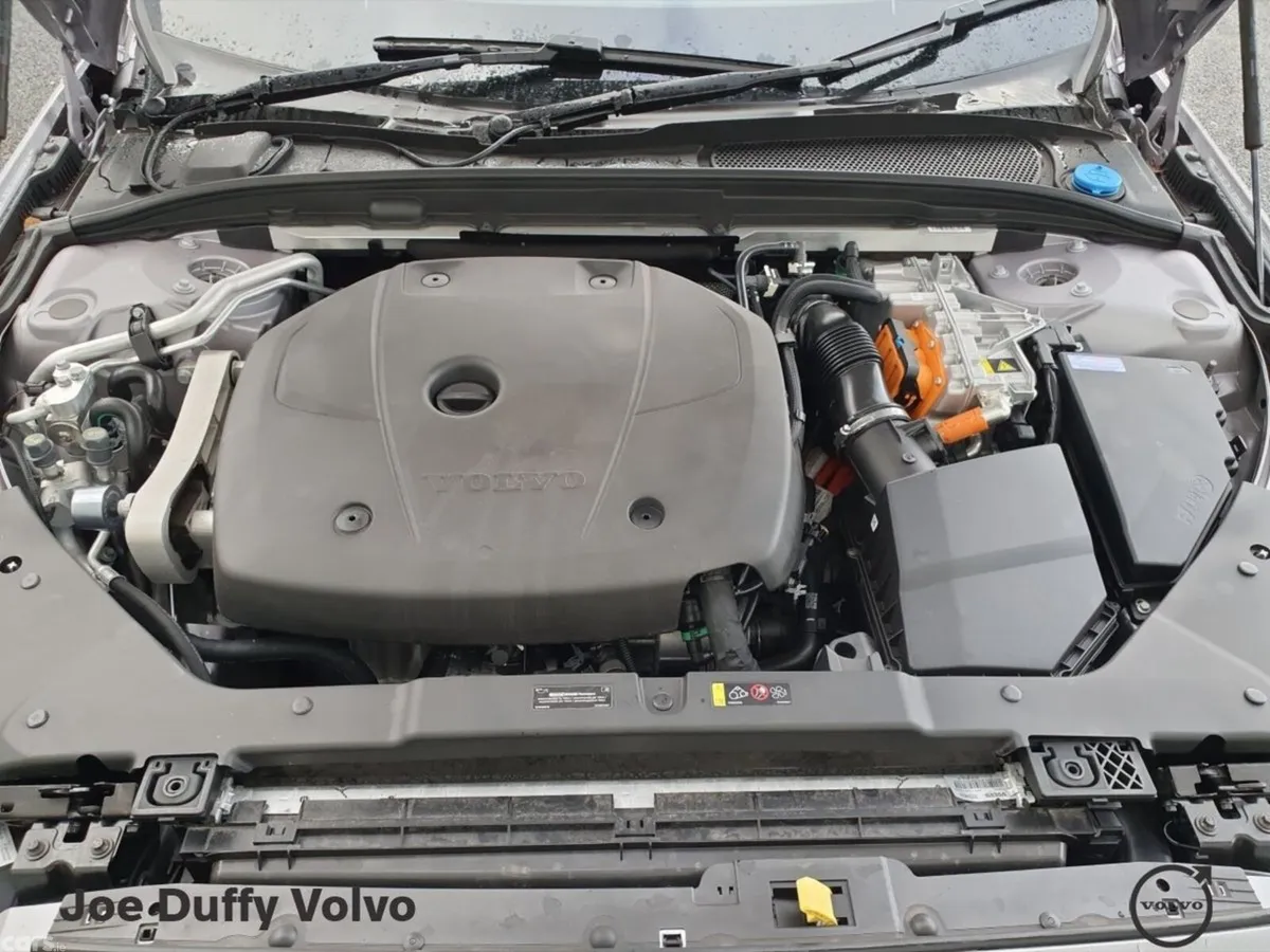 Volvo V60 Estate, Petrol Plug-in Hybrid, 2026, Silver