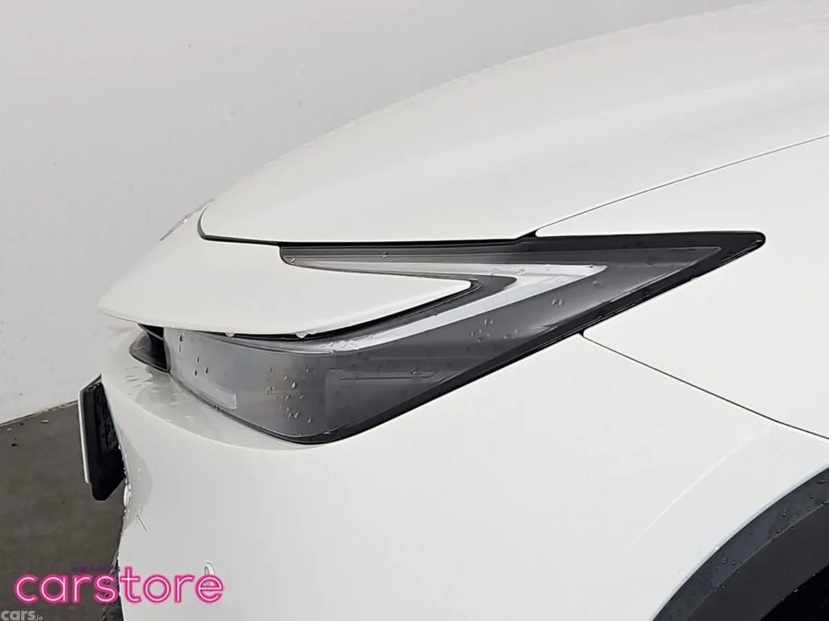 Toyota Prius Hatchback, Petrol Hybrid, 2023, White
