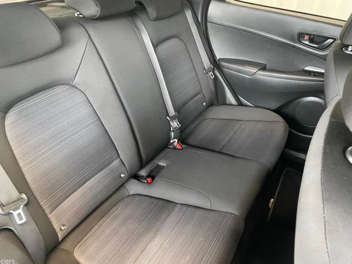 Hyundai KONA MPV, Diesel, 2019, White
