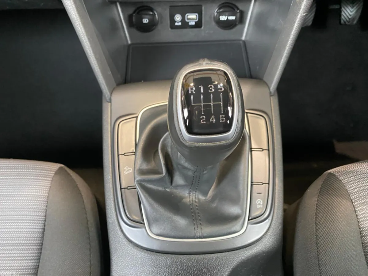 Hyundai KONA MPV, Diesel, 2019, White