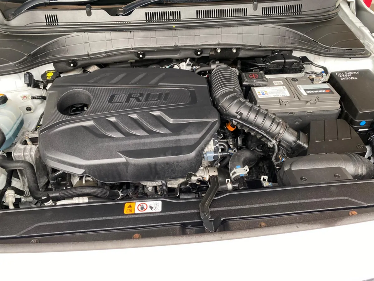 Hyundai KONA MPV, Diesel, 2019, White