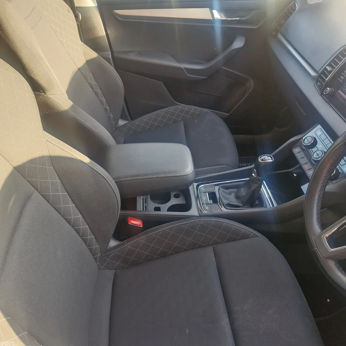 Skoda Karoq SUV, Diesel, 2020, Silver