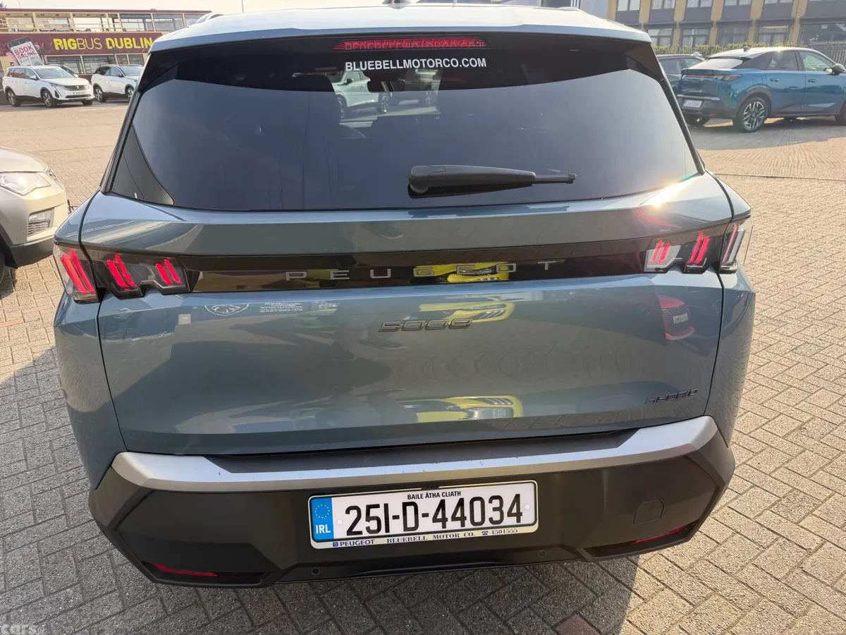 Peugeot 5008 MPV, Petrol, 2025, Blue