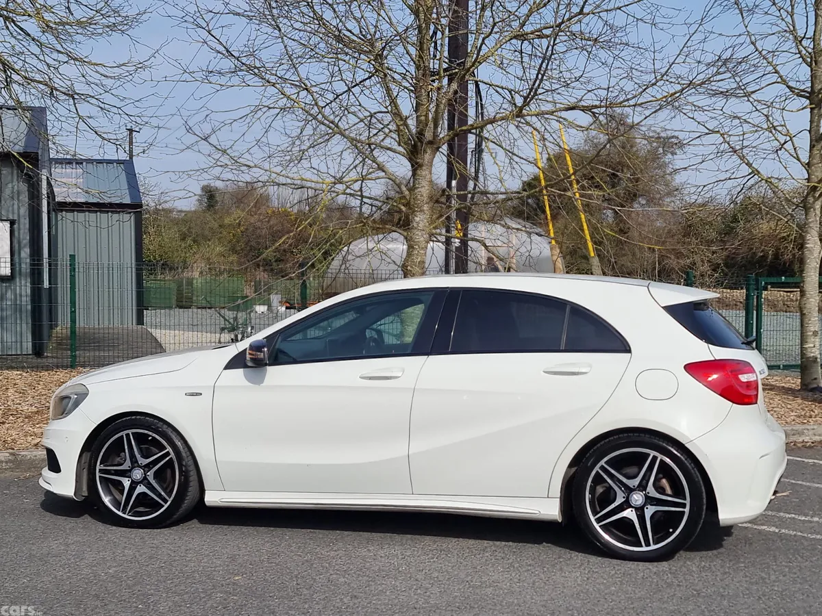 Mercedes-Benz A-Class Hatchback, Petrol, 2013, White
