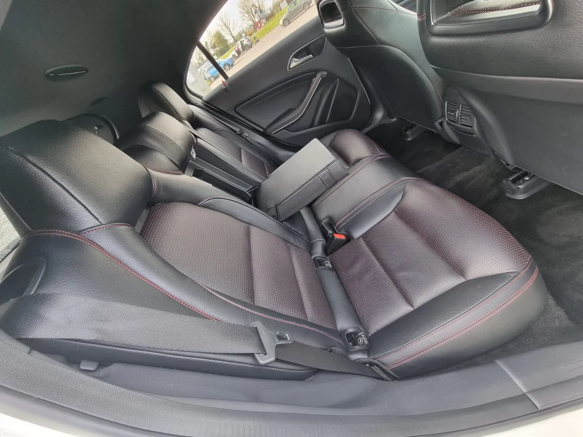 Mercedes-Benz A-Class Hatchback, Petrol, 2013, White