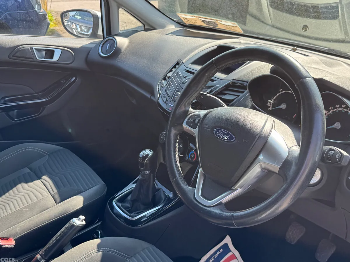 Ford Fiesta Hatchback, Diesel, 2017, White