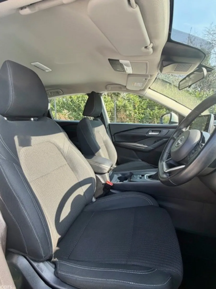 Nissan Qashqai MPV, Petrol, 2022, White