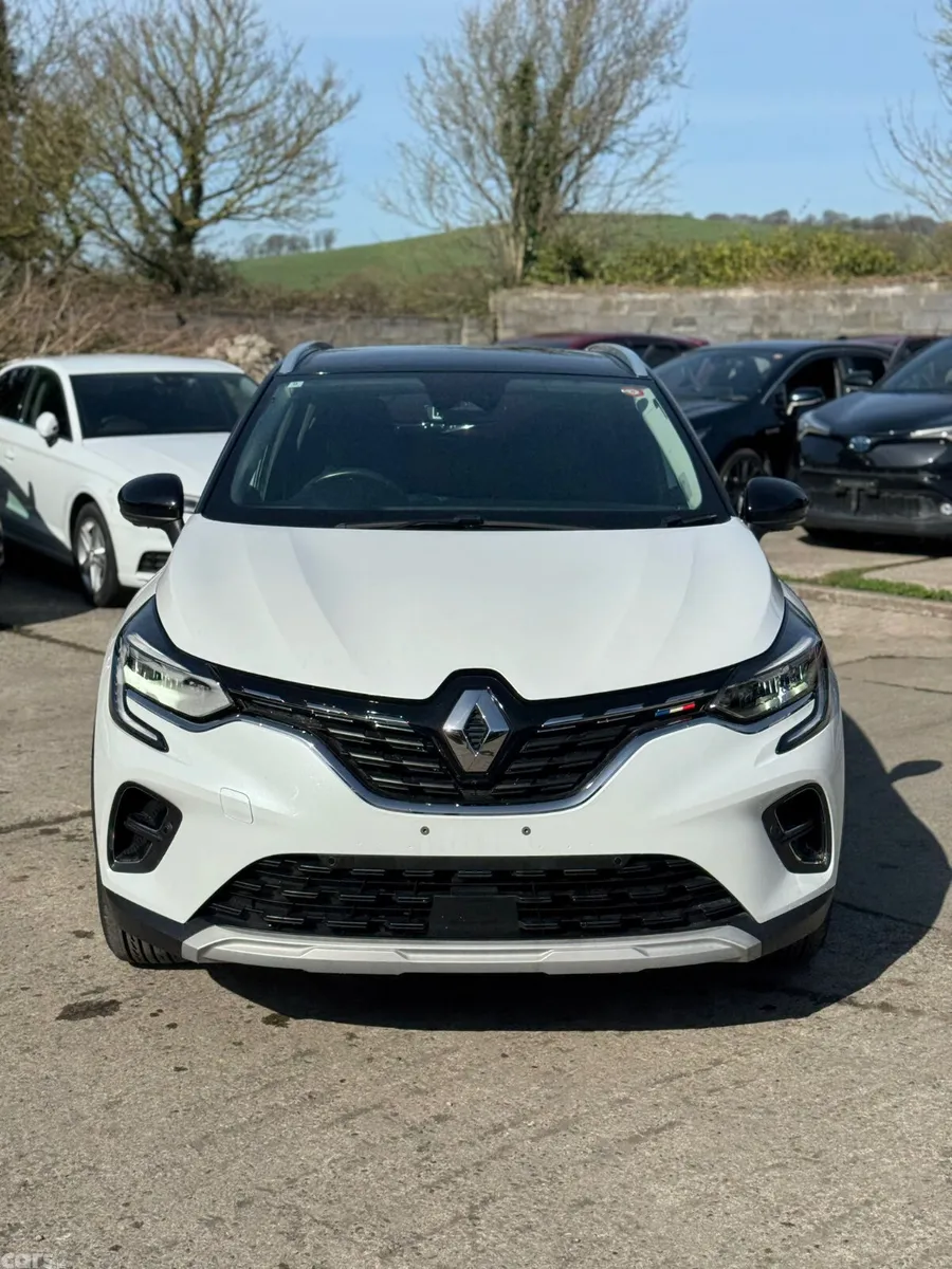 Renault Captur Hatchback, Petrol Hybrid, 2022, White