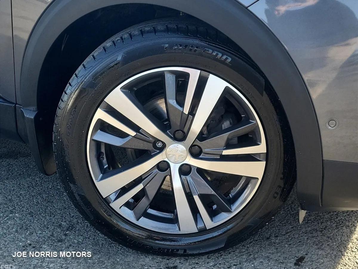 Peugeot 5008 SUV, Diesel, 2023, Grey