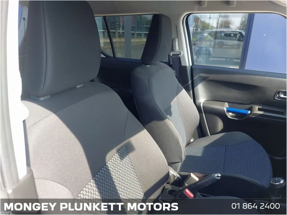 Suzuki Ignis Hatchback, Petrol, 2023, White