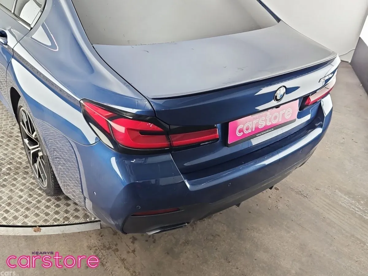 BMW 5-Series Saloon, Petrol Plug-in Hybrid, 2021, Blue