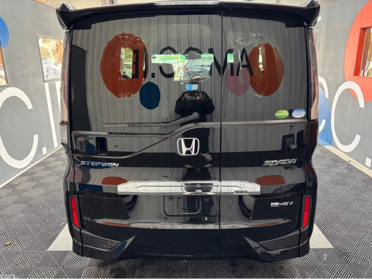 Honda Stepwagon MPV, Petrol Hybrid, 2021, Black