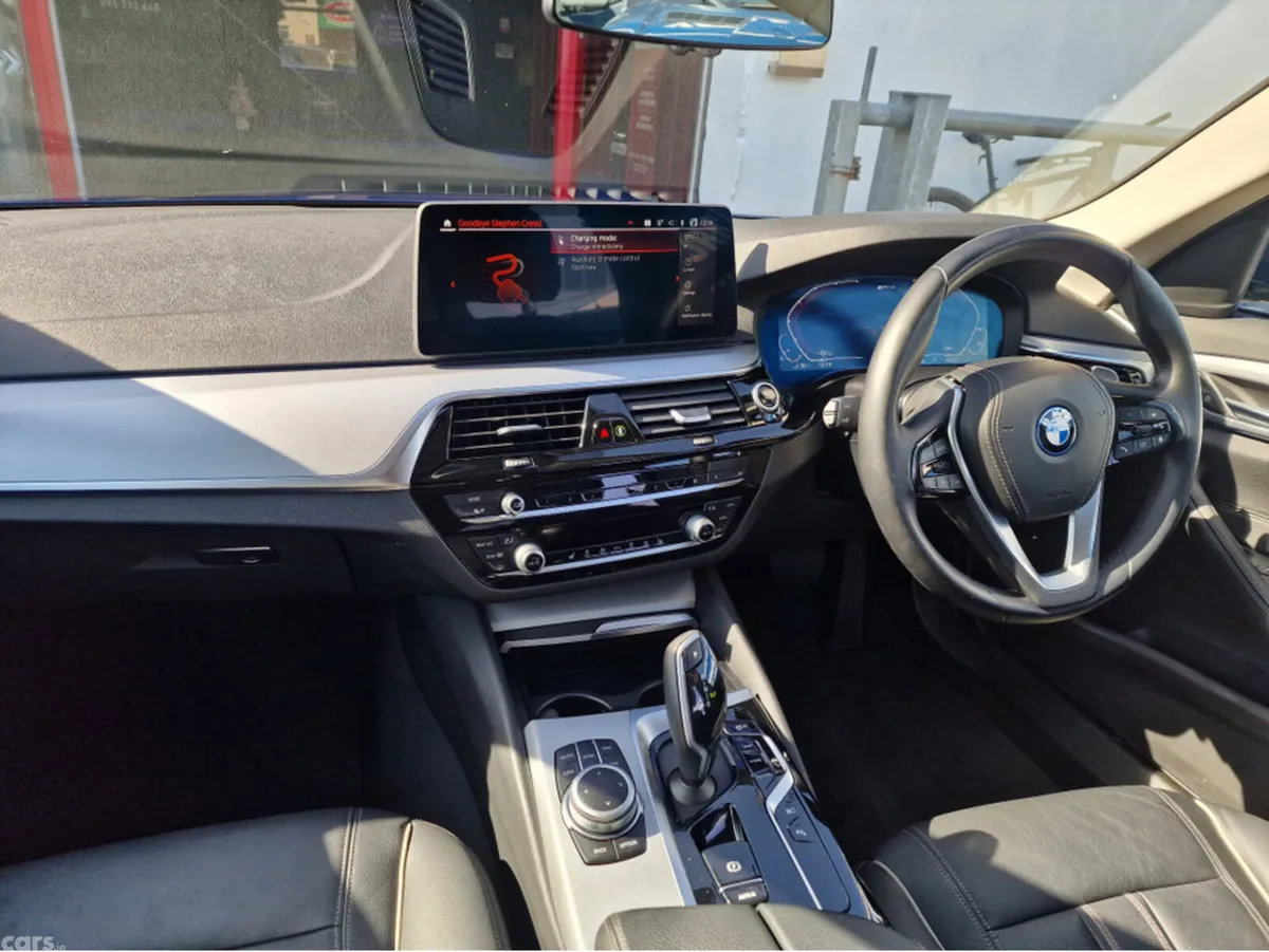 BMW 5-Series Saloon, Petrol Hybrid, 2022, Blue