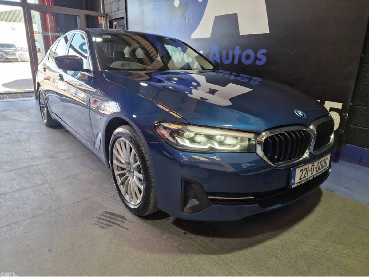 BMW 5-Series Saloon, Petrol Hybrid, 2022, Blue