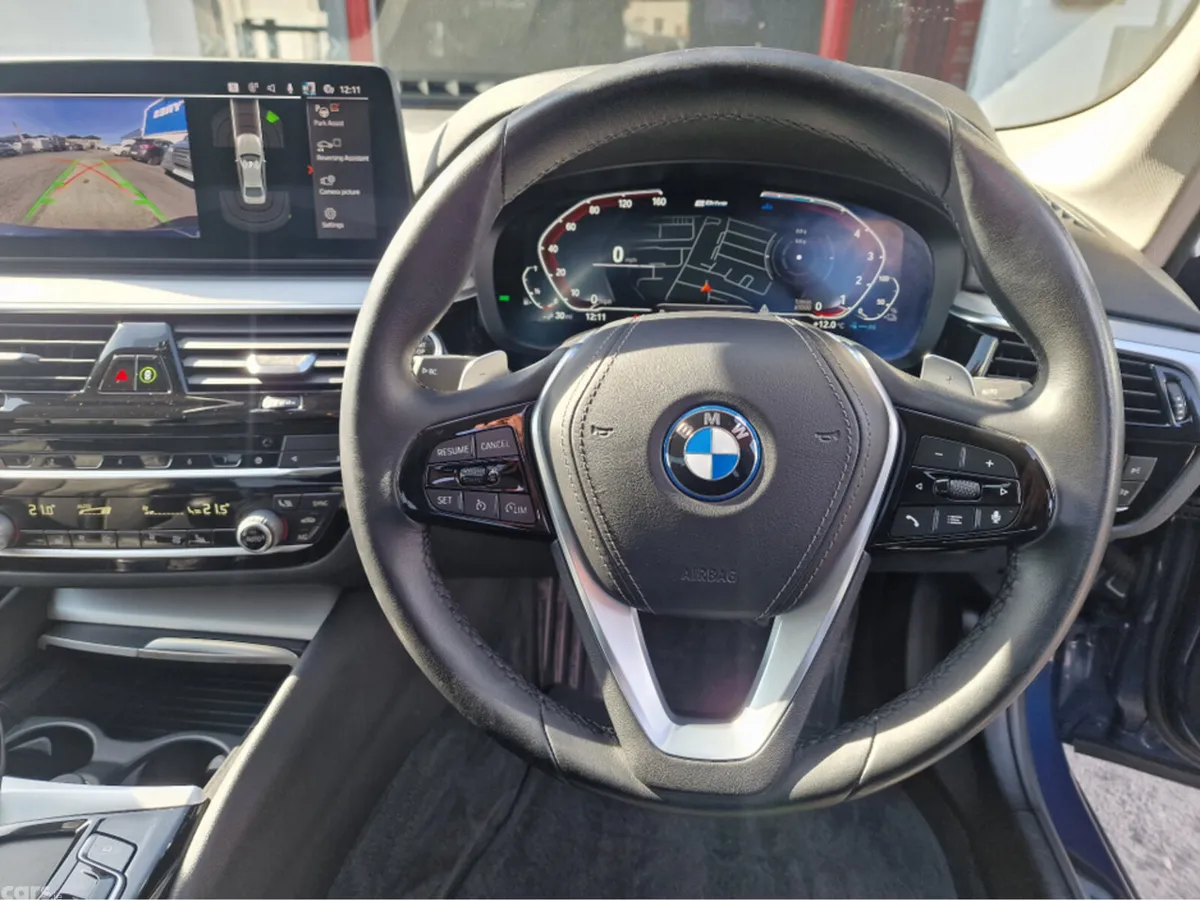 BMW 5-Series Saloon, Petrol Hybrid, 2022, Blue