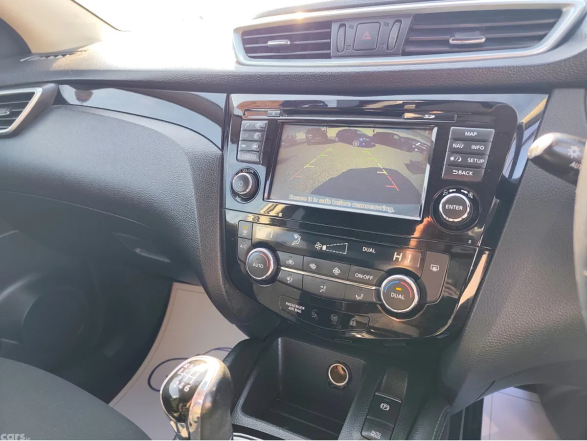 Nissan Qashqai MPV, Diesel, 2019, White