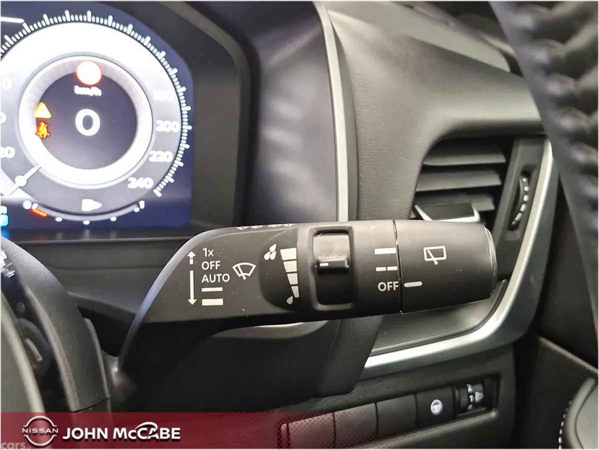 Nissan Qashqai MPV, Petrol Hybrid, 2025, White