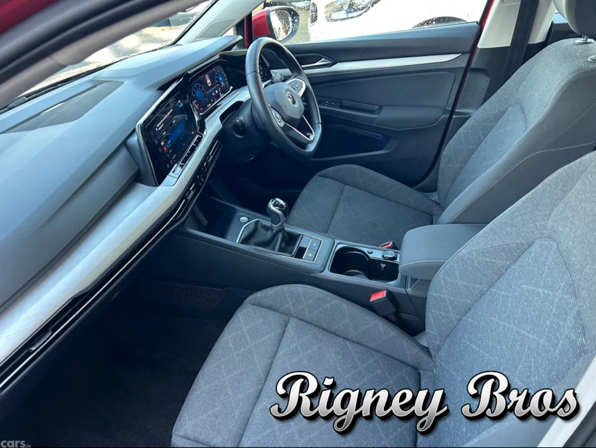 Volkswagen Golf Hatchback, Petrol, 2022, Red
