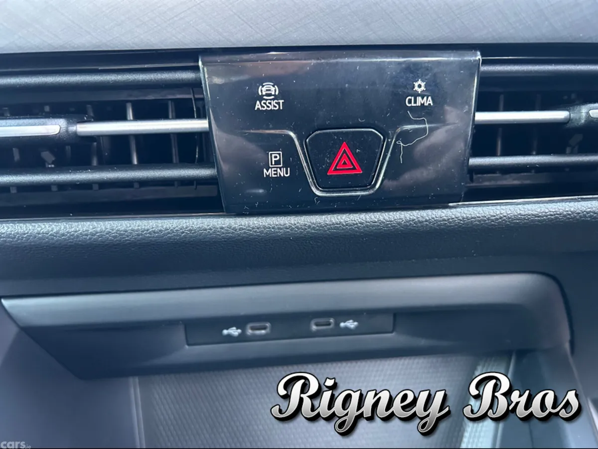 Volkswagen Golf Hatchback, Petrol, 2022, Red